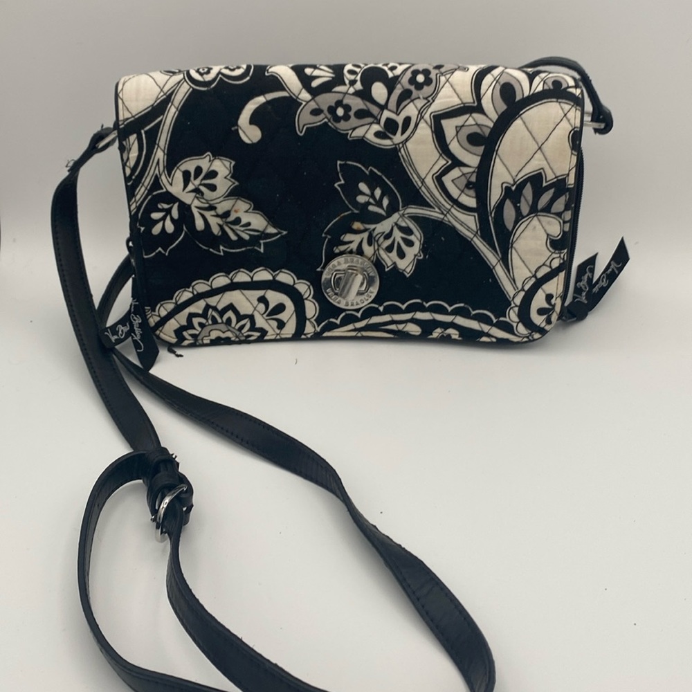 Vera Bradley Midnight Paisley black/white crossbody purse bag 9x6”